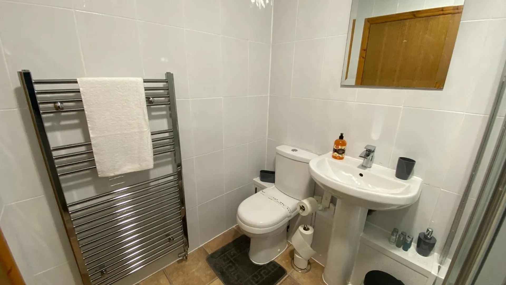 Pure East Coast Trainline By Tba Apartment Rosyth